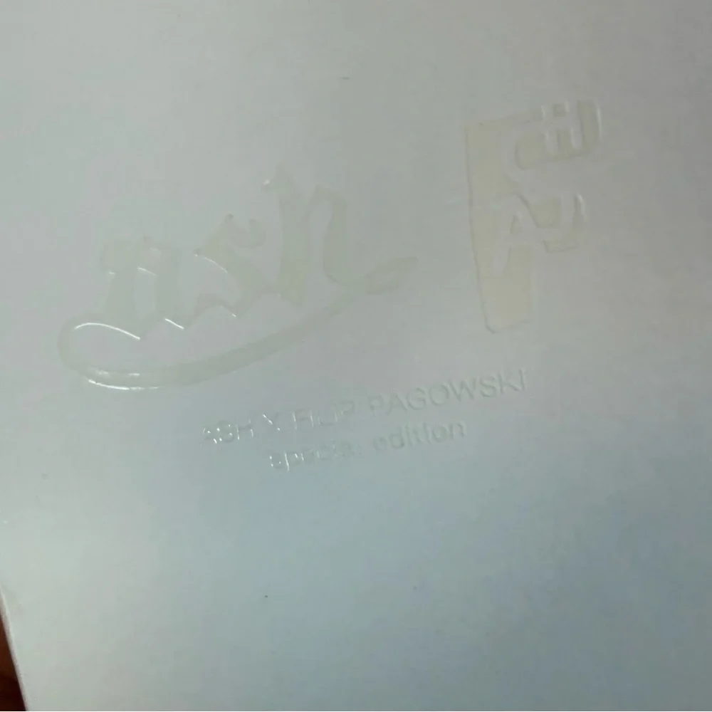 Ash x Filip Pagowski Special Edition Leather Luggage Tag Tweed & Flame - Picture 3 of 3